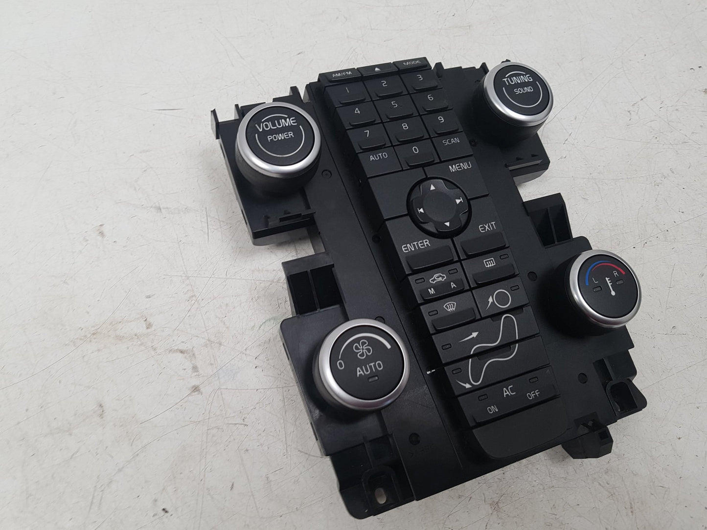 2008 - 2009 Volvo C70  Convertible HEATER & RADIO CONTROL PANNEL 30782540