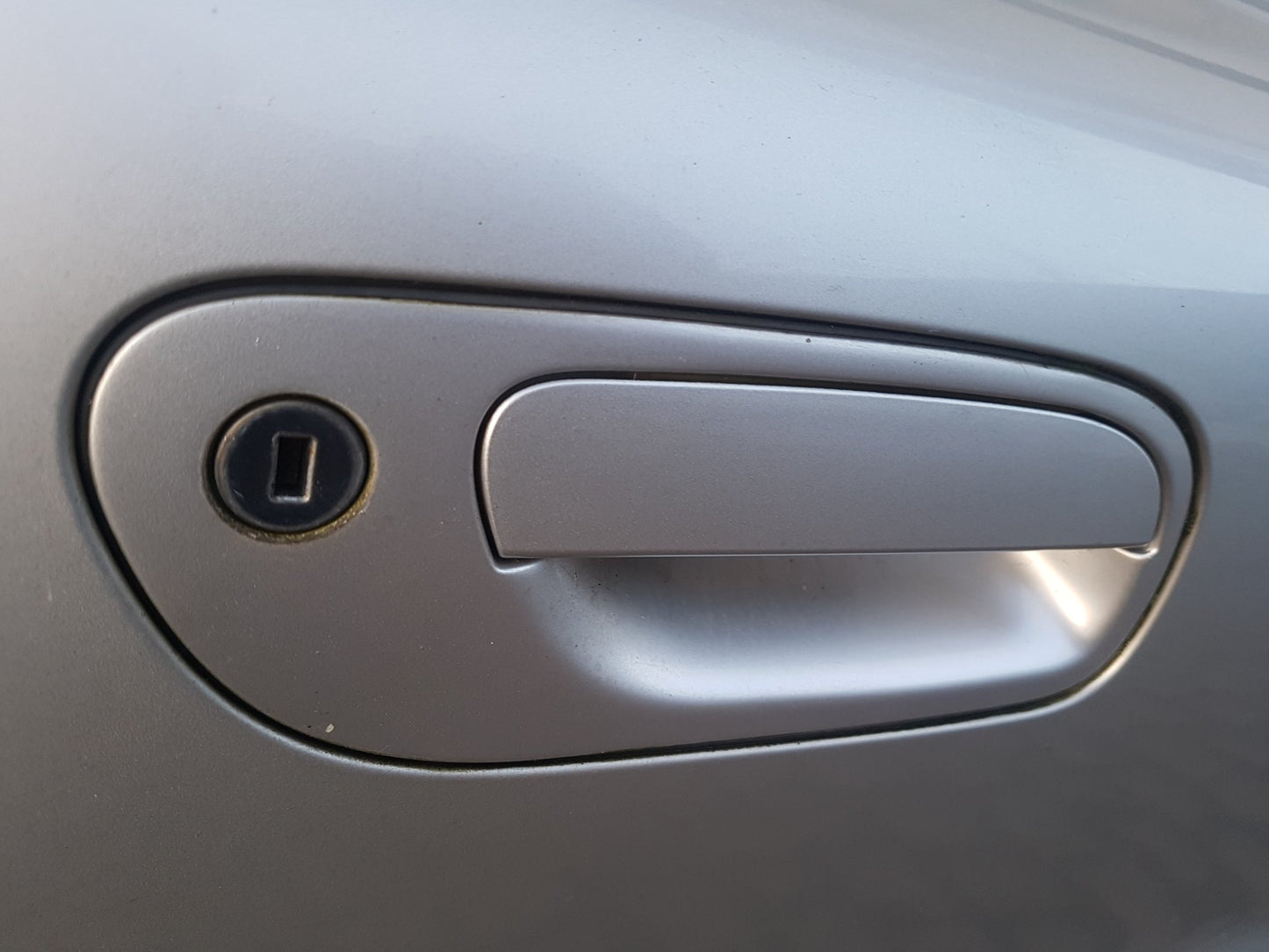 2007 Volvo V70  Estate DOOR - BARE (FRONT DRIVER SIDE) 31335589