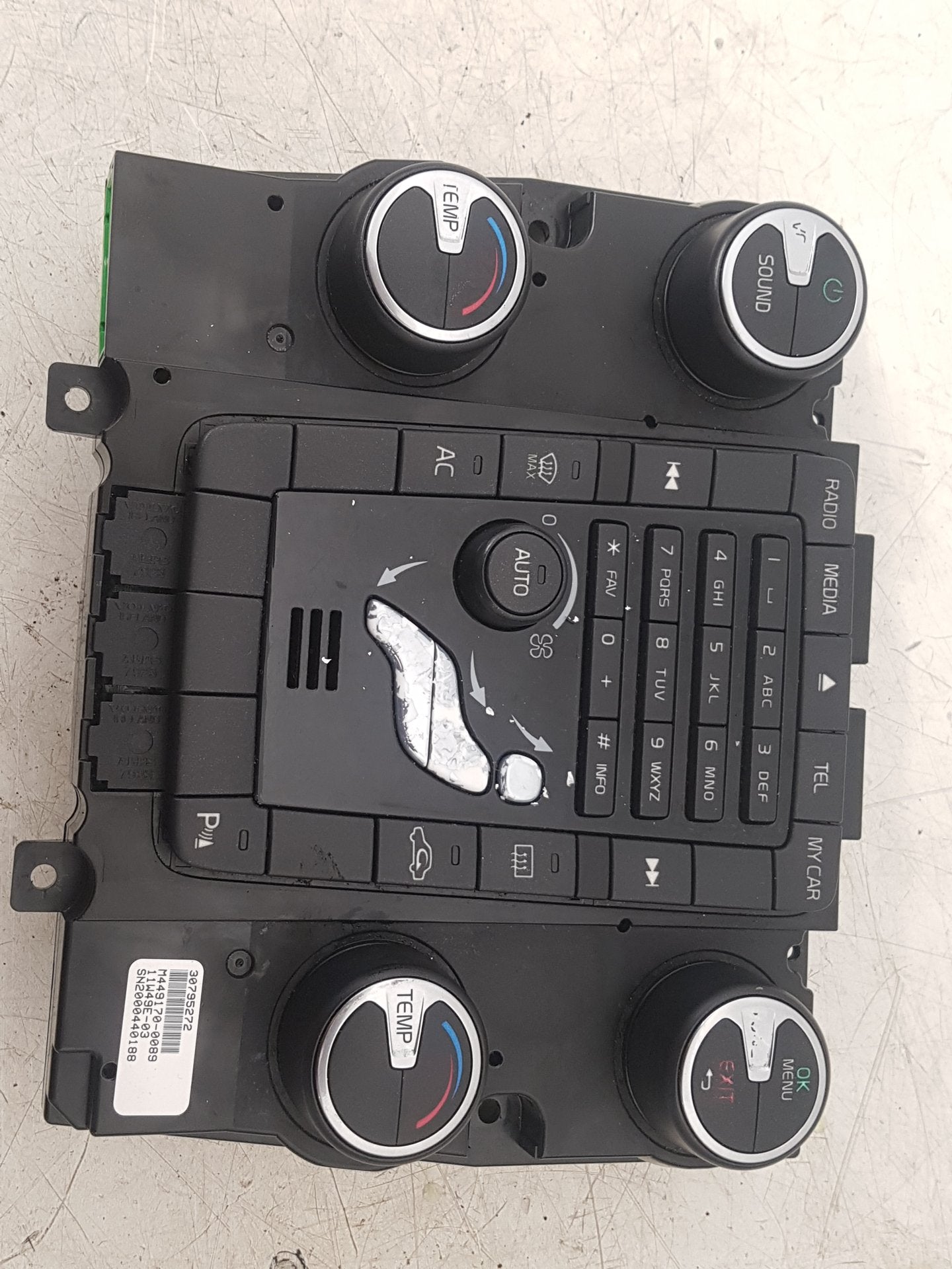 2008 - 2013 Volvo XC60 I 156 Estate HEATER & RADIO CONTROL PANNEL 30795272