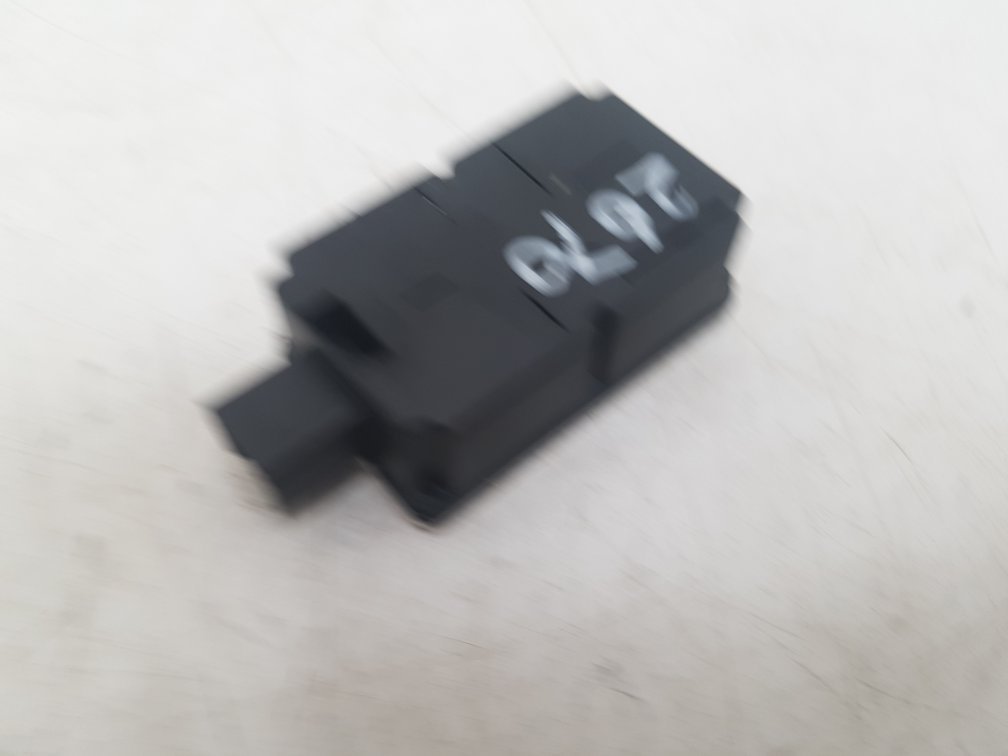 2014 Volvo V40  Hatchback KEYLESS ENTRY MODULE RECEIVER 31407099