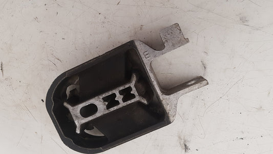 2015 - 2019 Volvo V40 Cross Country  Hatchback TORQUE ARM (MOUNT) 31359652