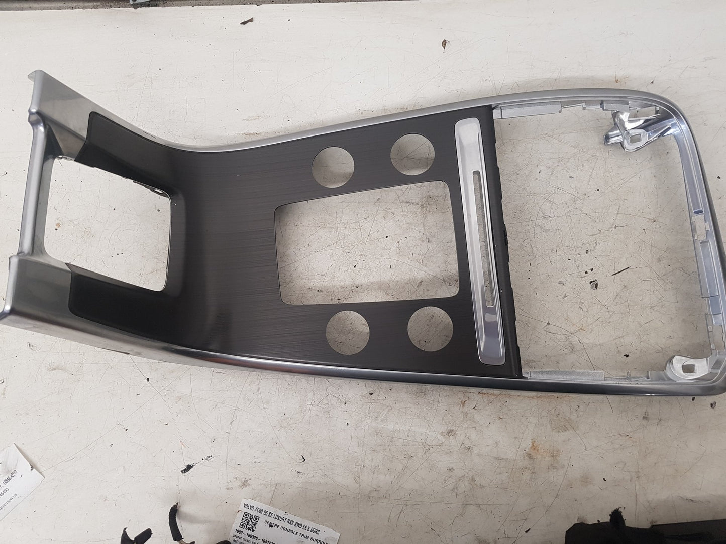 2009 - 2017 Volvo XC60 I 156 Estate CENTRE CONSOLE TRIM SURROUND