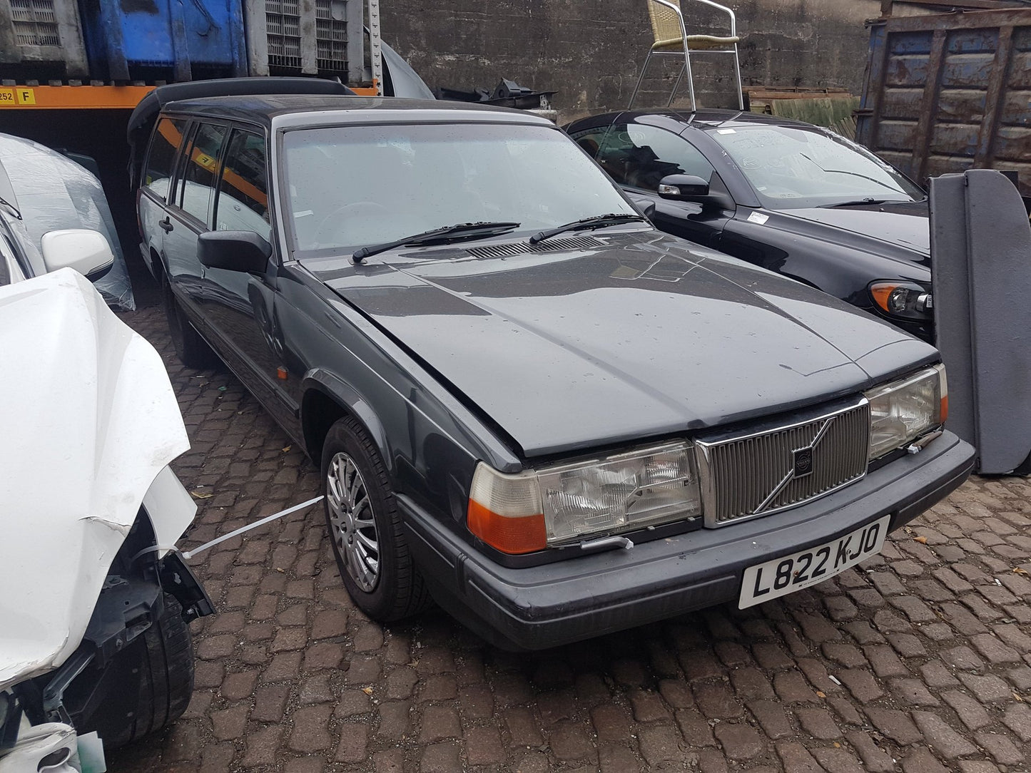 1990 - 1994 Volvo 940  Estate BREAKING FOR SPARES