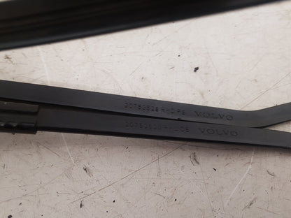 2010 - 2017 Volvo XC60  Estate FRONT WIPER ARMS (PAIR) 30753530