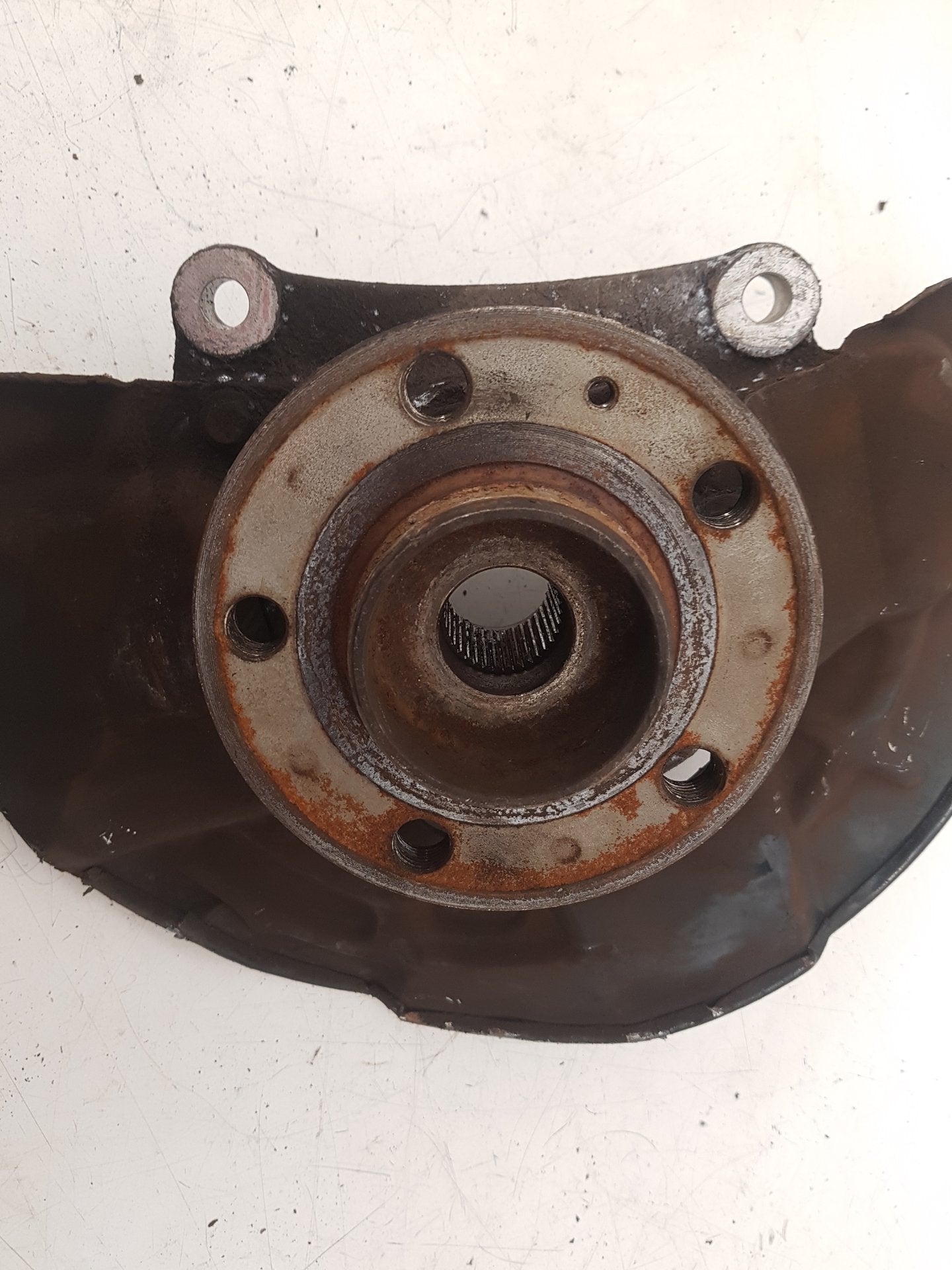 2005 Volvo S60  Saloon HUB (FRONT) LH 30714272