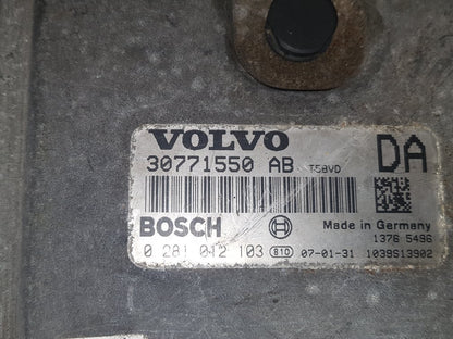 2005 - 2008 Volvo V70  Estate Engine ECU 30771550