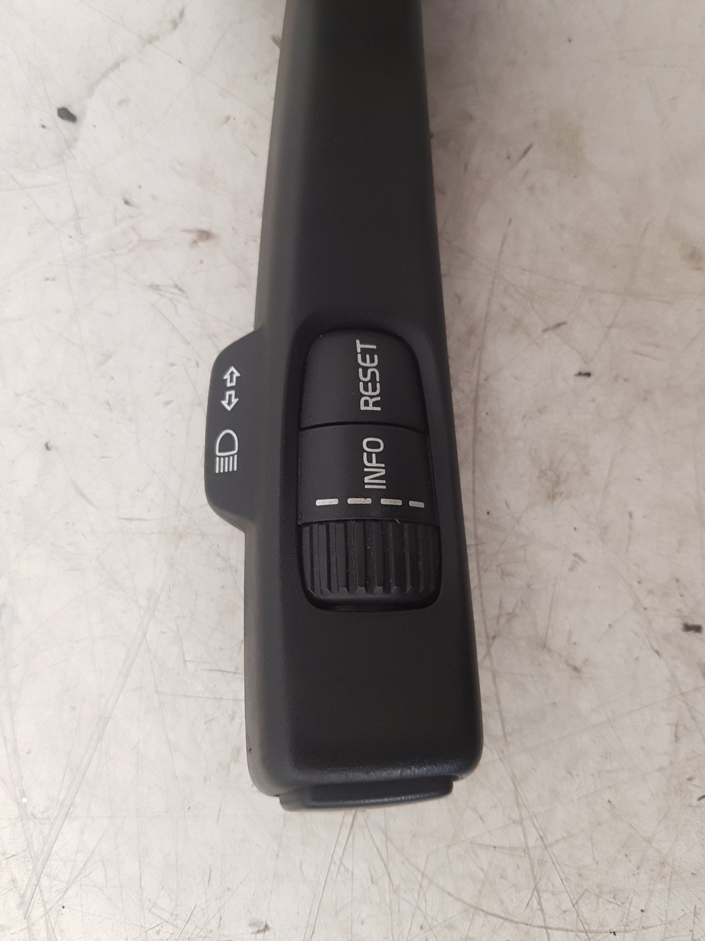 2010 Volvo XC70  Estate INDICATOR STALK 31264162 31264162