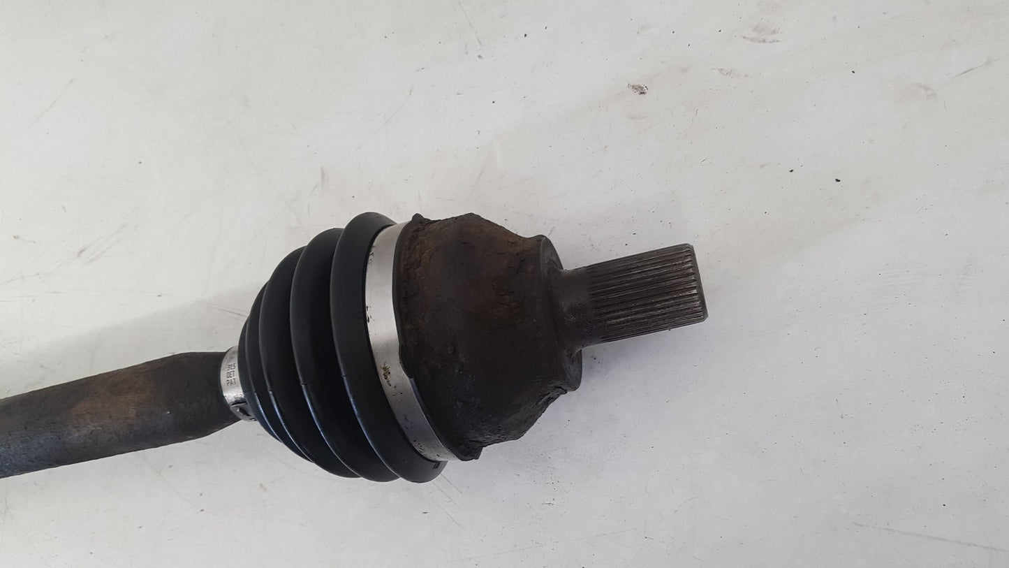 2005 Volvo V50  Estate Driveshaft (Manual) UK Drivers Side Front. 36001360
