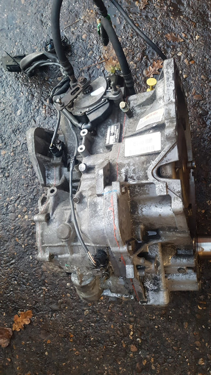 2002 - 2006 Volvo XC90  Estate Automatic Transmission 8675151