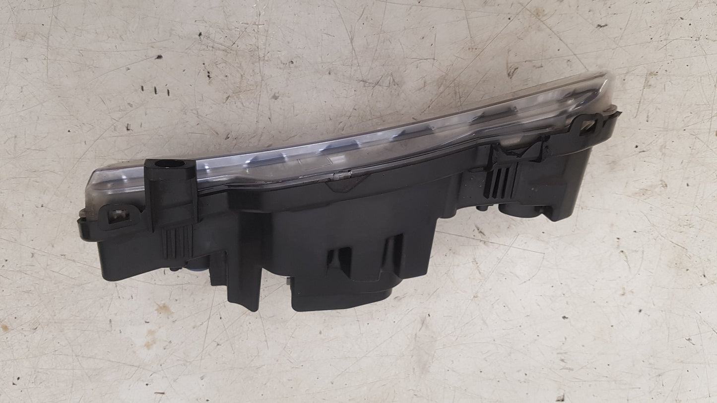 2009 - 2014 Citroen DS3 A55 Hatchback Right Daytime Driver Light 9671962180