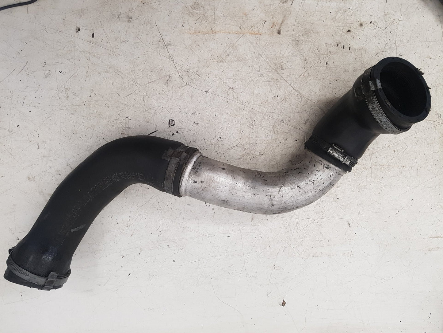 2008 - 2012 Volvo V50   Intercooler Pipe 31319794