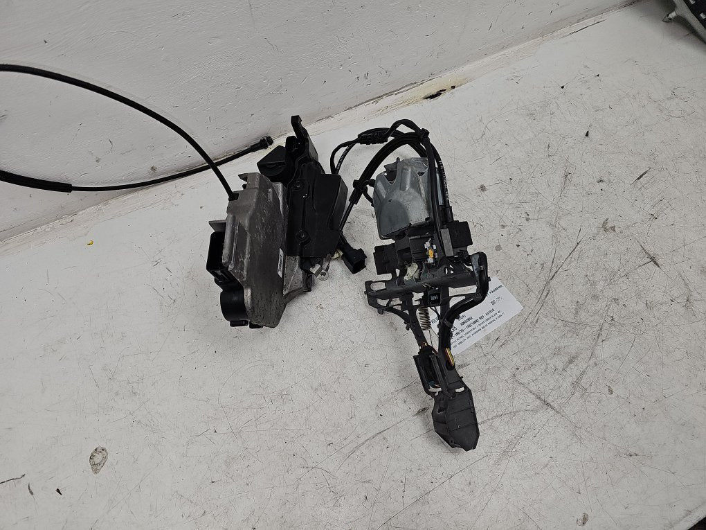 2007 - 2013 Volvo C70  Convertible Left Front Door Lock Actuator 30632852