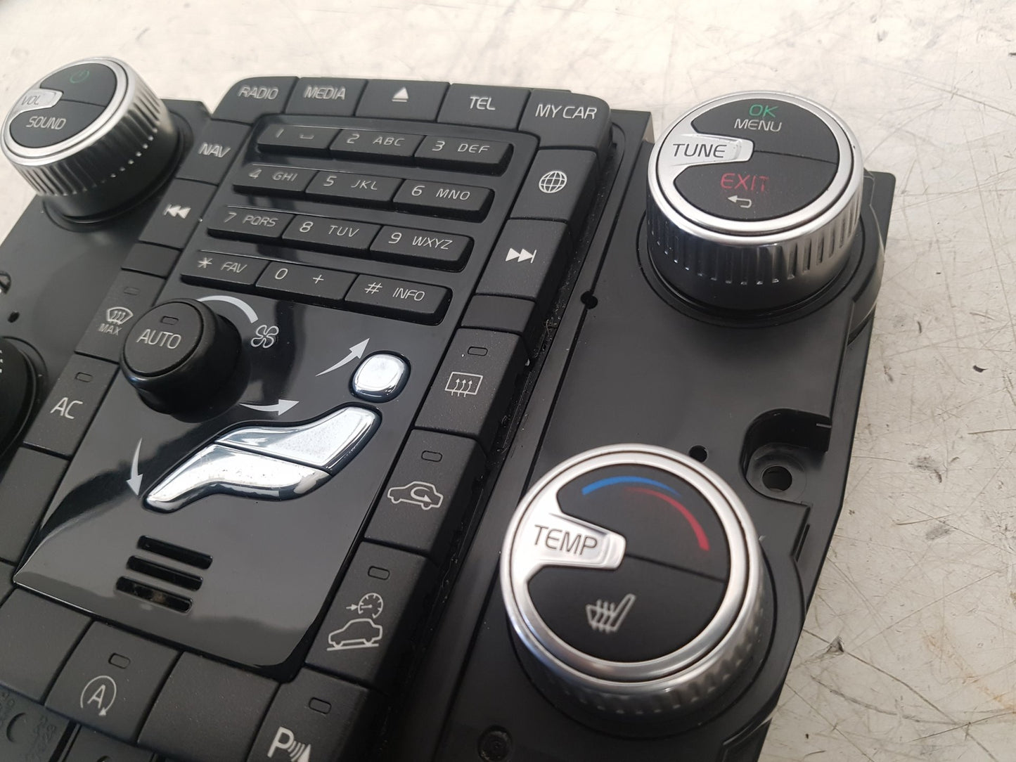 2009 - 2017 Volvo XC60 I 156 Estate HEATER & RADIO CONTROL PANNEL 31398587
