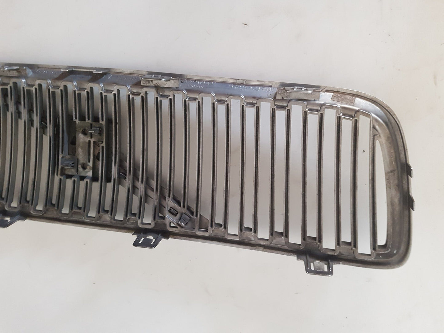 2005 - 2008 Volvo V70  Estate FRONT GRILL 08693346