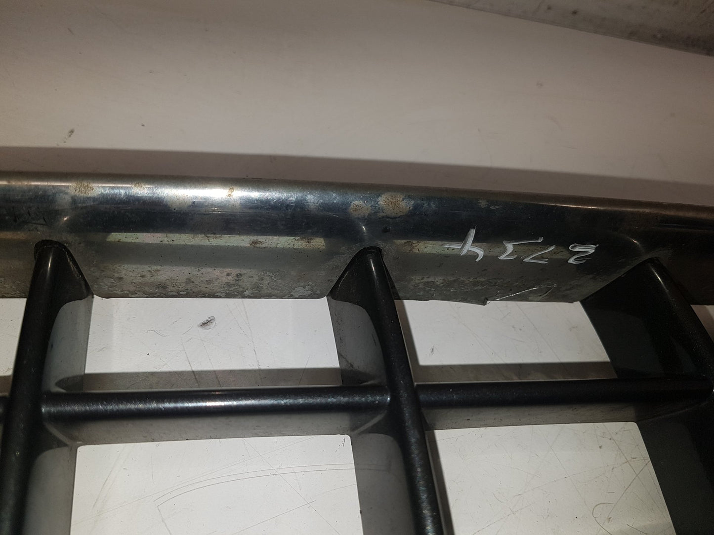 2007 - 2013 Volvo C70  Convertible FRONT GRILL 08620343