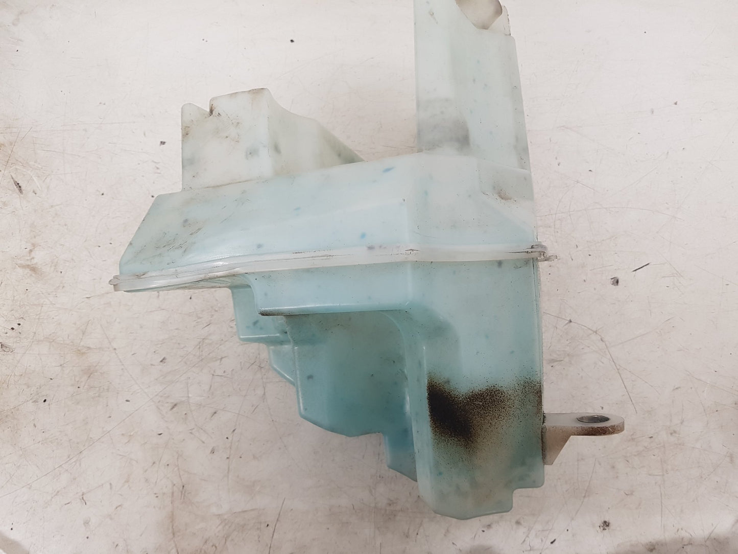 2011 - 2014 Volvo XC90  Estate Washer Bottle 8659490