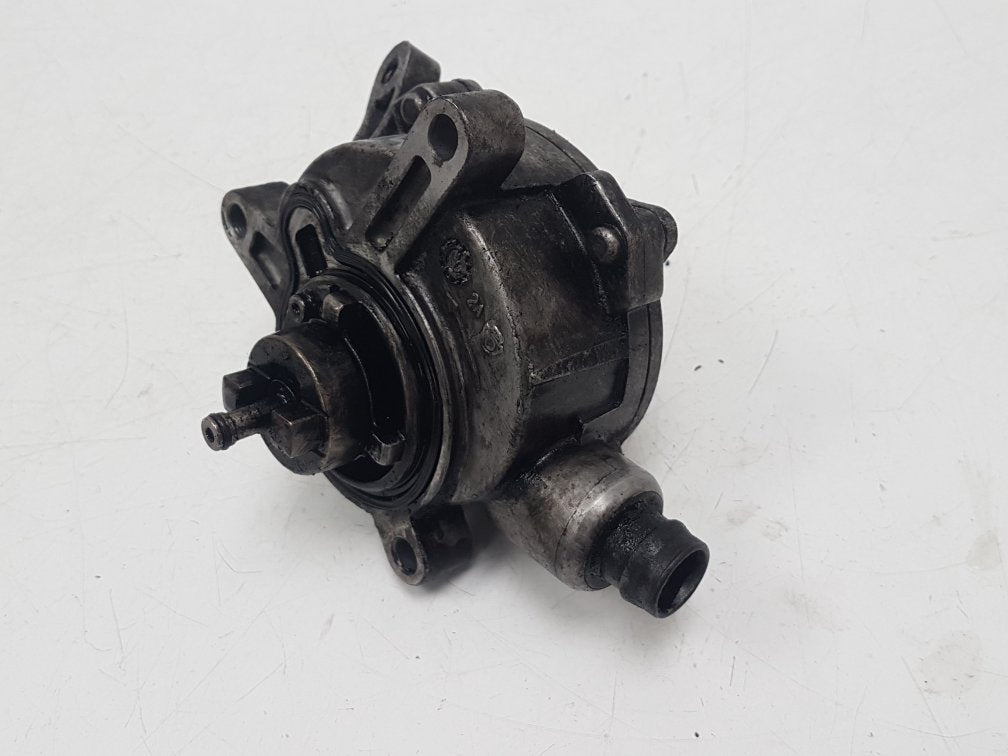 2006 - 2010 Volvo XC90  Estate Vacuum/Air Pump 30731825