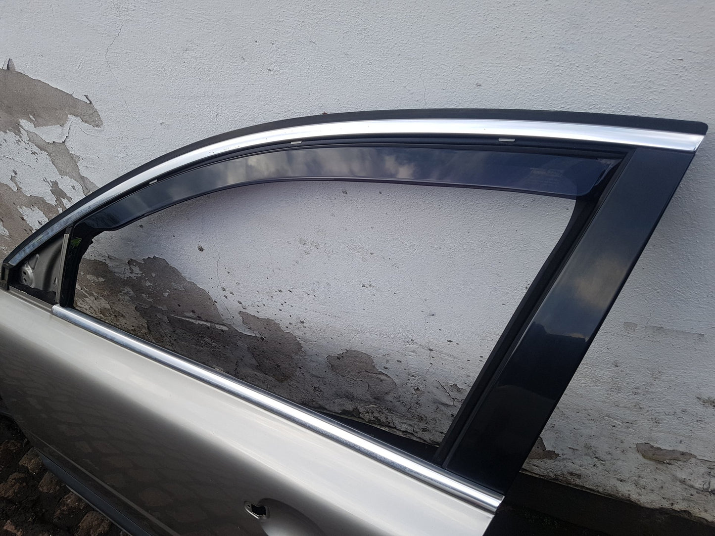 2010 Volvo XC70  Estate DOOR - BARE (FRONT PASSENGER SIDE)