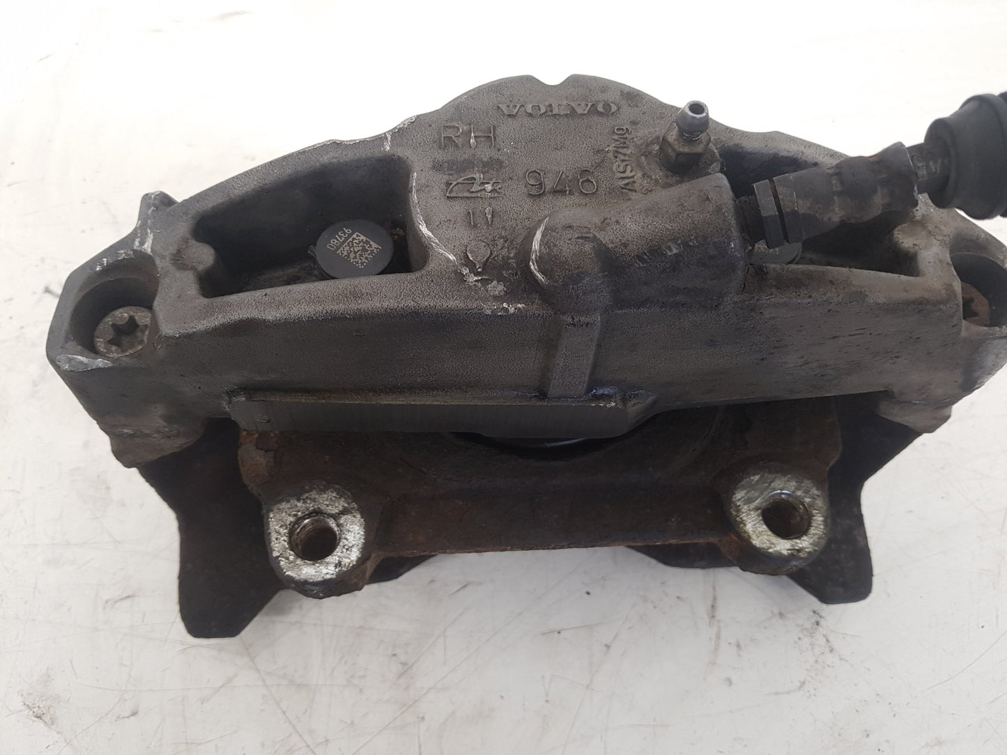 2008 - 2013 Volvo V70  Estate Right Front Caliper 946