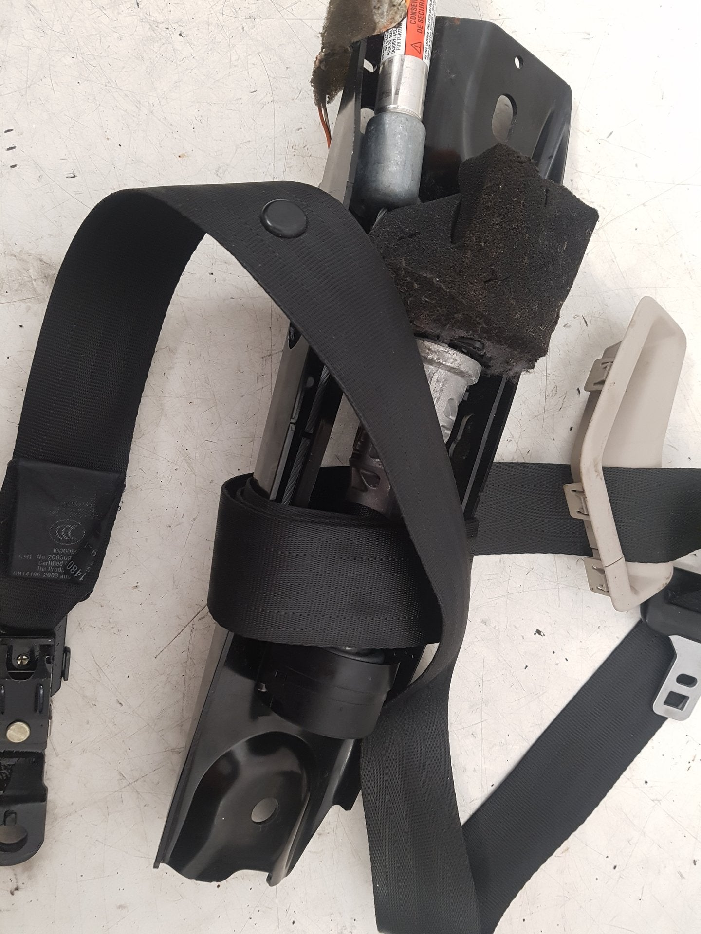 2008 - 2016 Volvo XC70 III 136 Estate Right Front Seat Belt 39811480