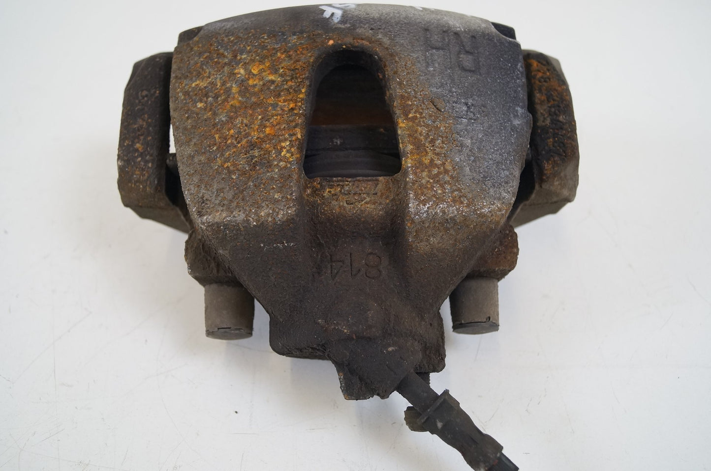2012 - 2018 Volvo V40  Hatchback Right Front Caliper 814