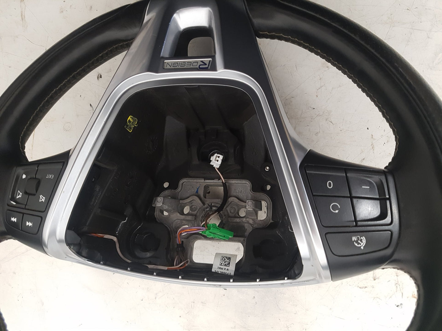 2012 - 2015 Volvo V40  Hatchback Steering Wheel 34152636B 31332927