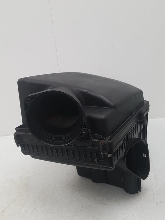 2010 - 2015 Volvo S60   Air Filter Box 7952080