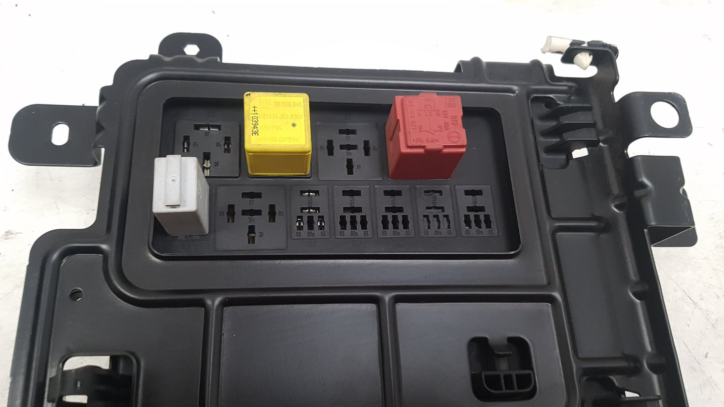 2007 - 2015 Saab 9-3  Estate Interior Fuse Box 12769679
