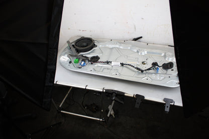 2007 - 2014 Volvo C30   WINDOW REGULATOR/MECH ELECTRIC  (FRONT PASSENGER SIDE) 8679978