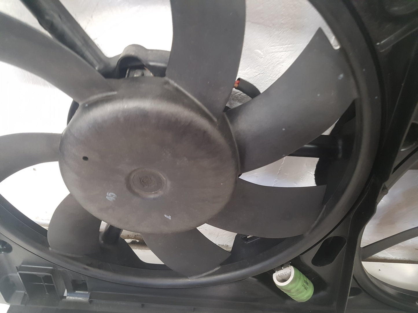 2010 - 2012 Saab 9-5  Saloon RADIATOR FAN & COWLING (A/C CAR) 8658004
