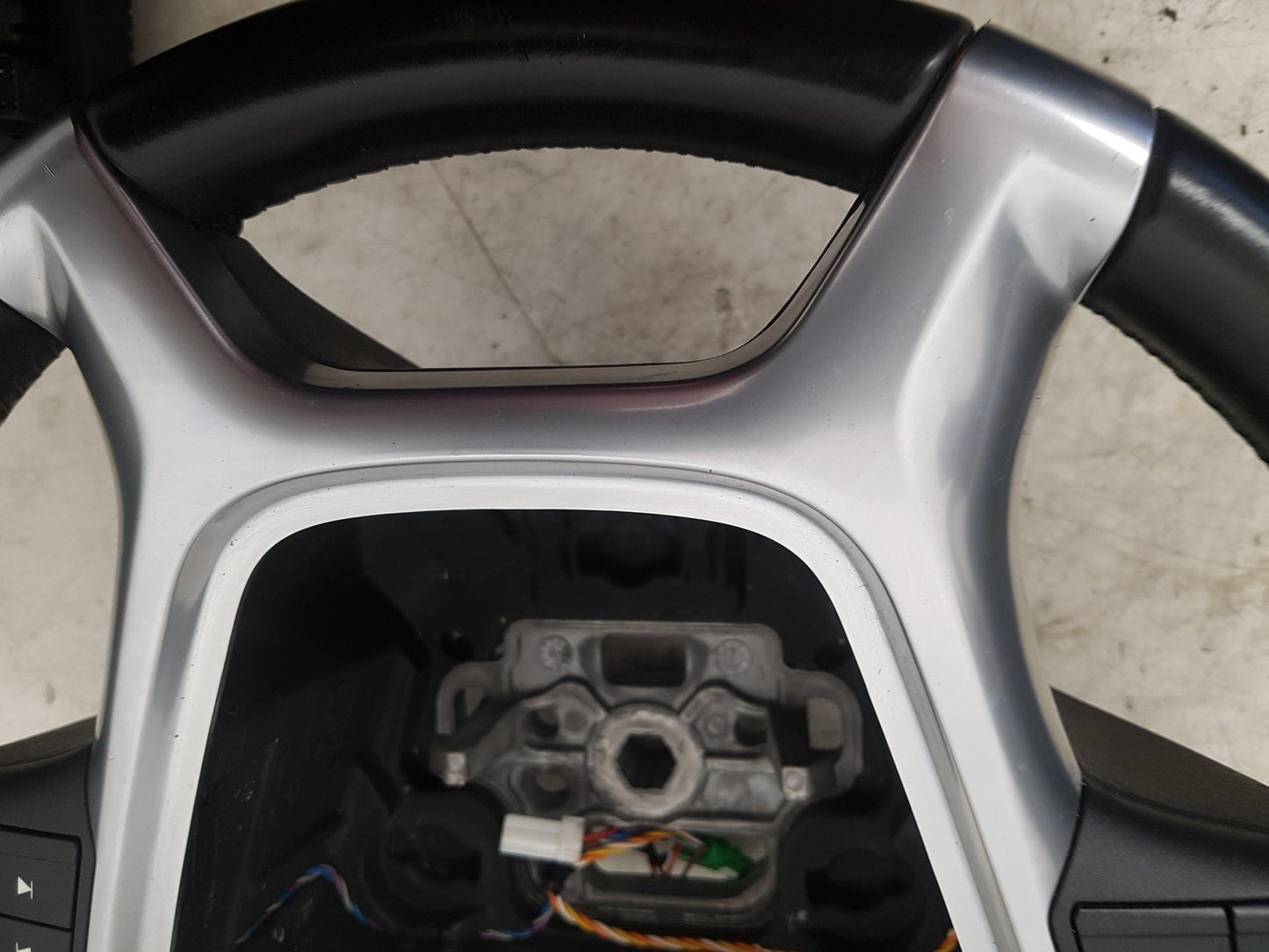 2008 - 2012 Volvo V70  Estate Steering Wheel 31271094