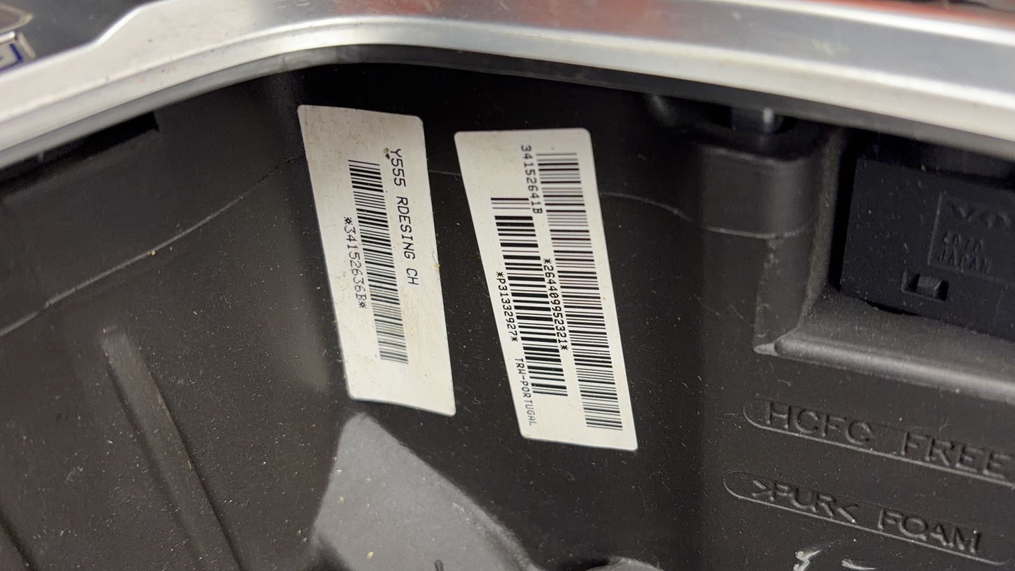 2014 Volvo V40  Hatchback Steering Wheel 34152636B