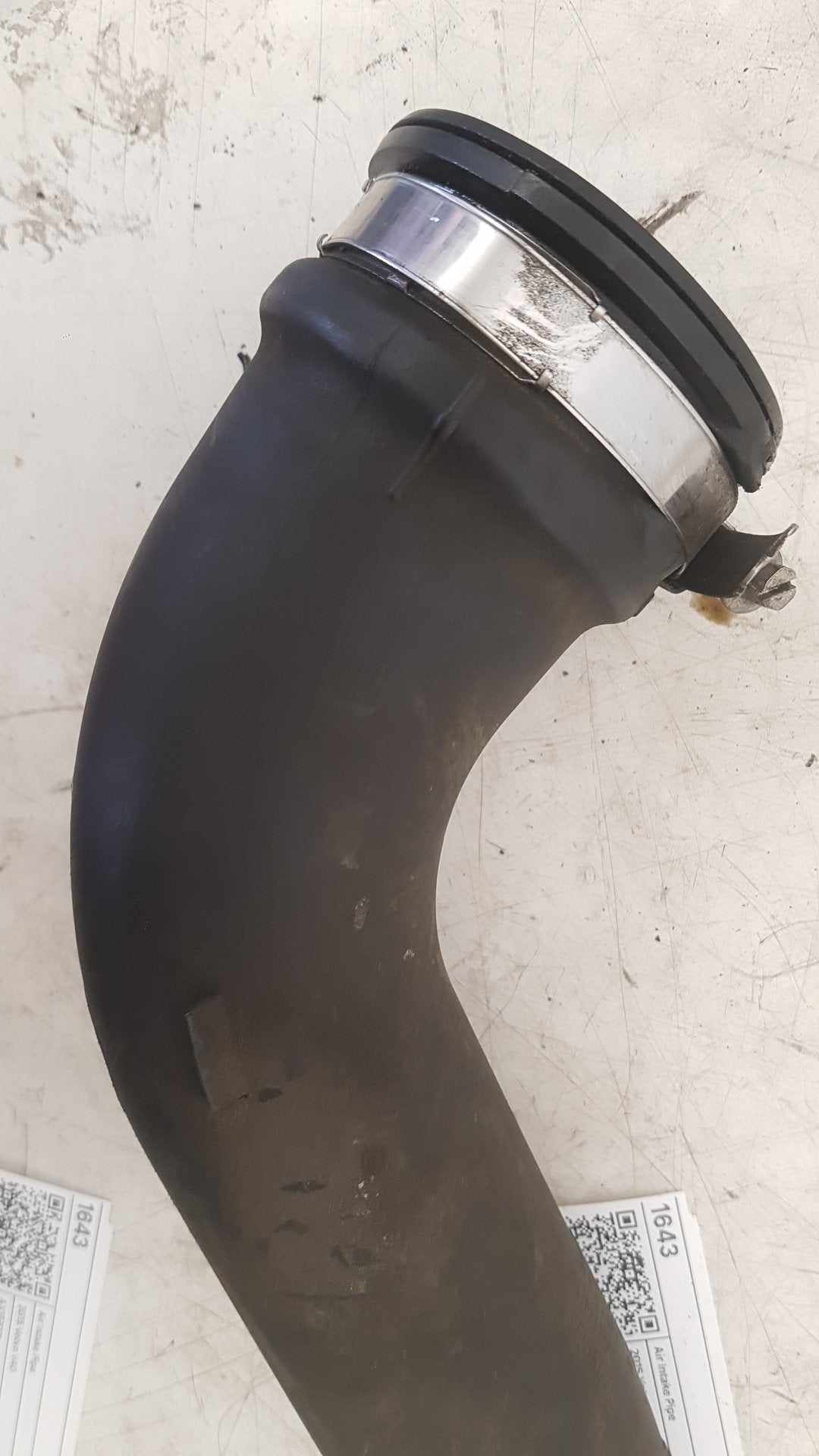 2015 Volvo V40 525, 526 Hatchback Air Intake Pipe 31370176