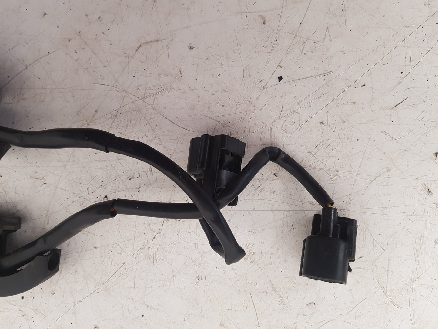 2012 - 2015 Volvo V40  Hatchback BONNET HINGE RELEASER (PAIR) 31305432