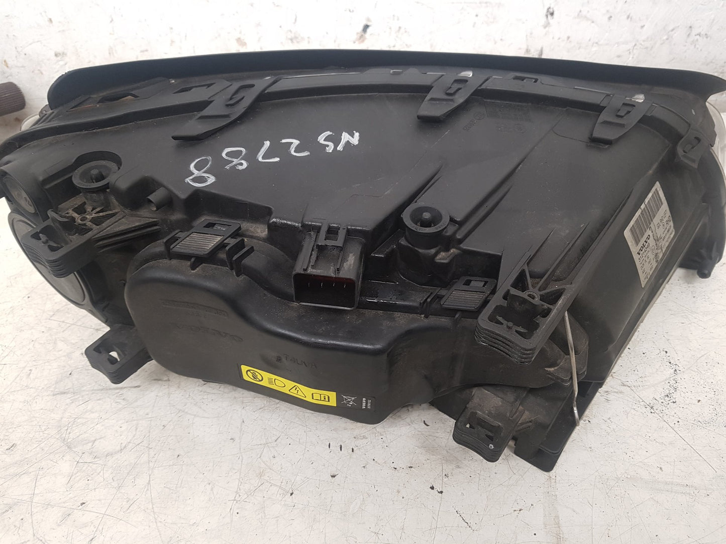 2008 - 2011 Volvo V70  Estate Left Headlight 31214349
