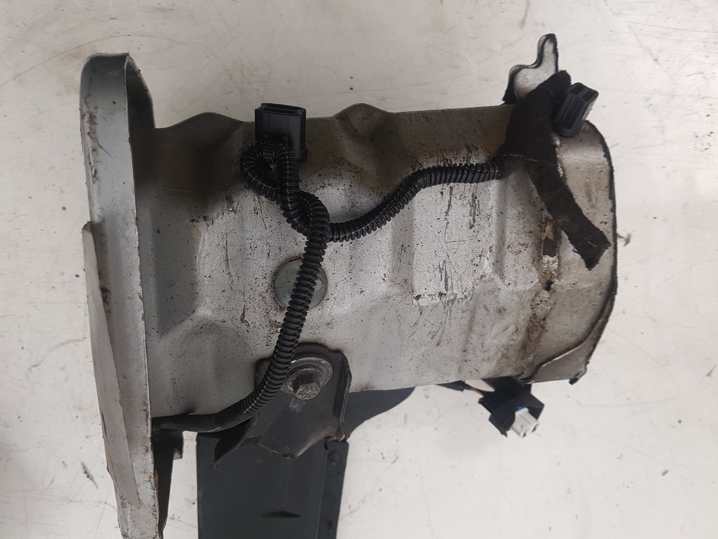 2008 - 2013 Volvo XC60 I 156 Estate PASSENGER SIDE CHASSIS CUT