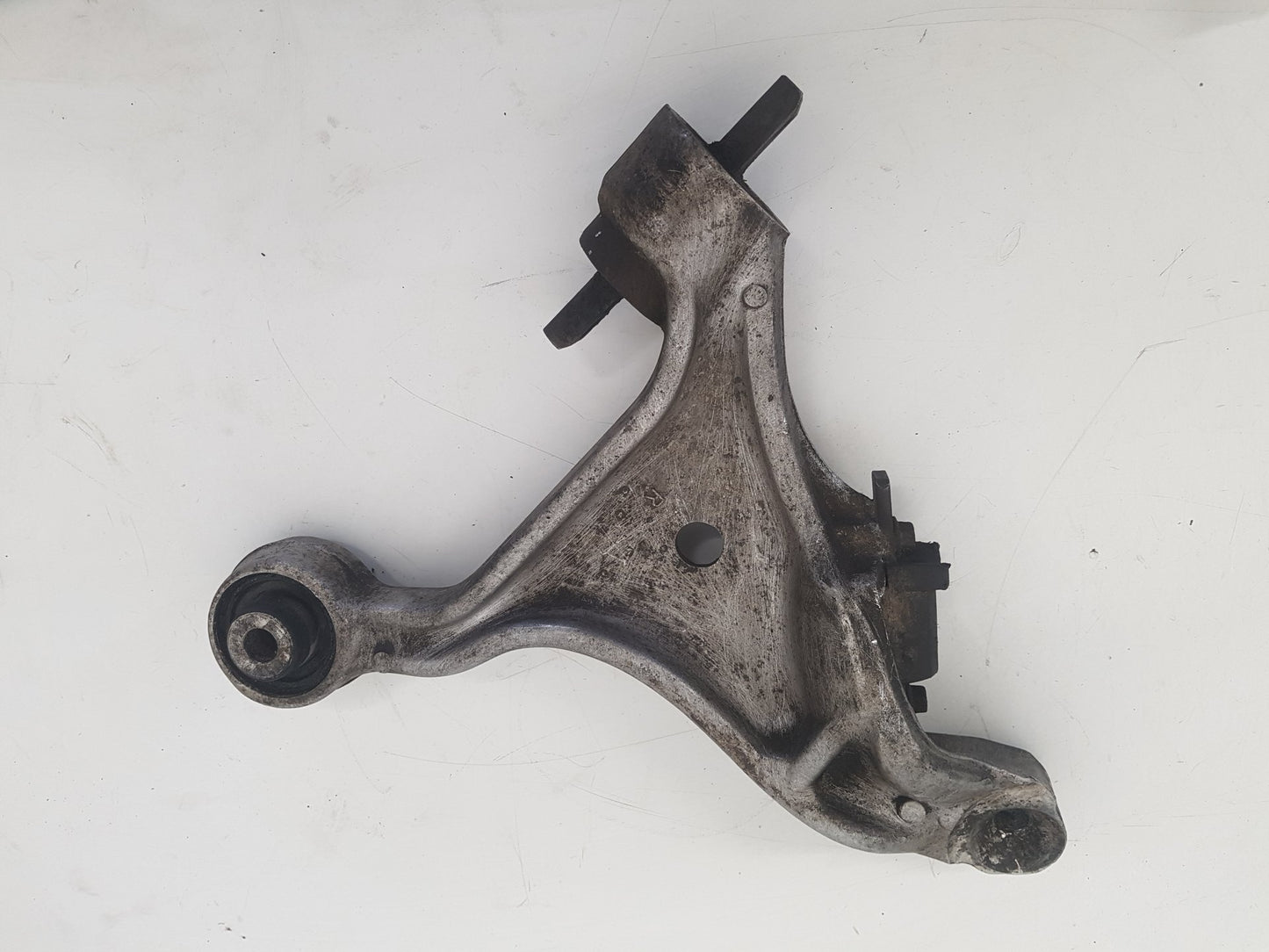 2006 Volvo V70  Estate Right Front Lower Control Arm
