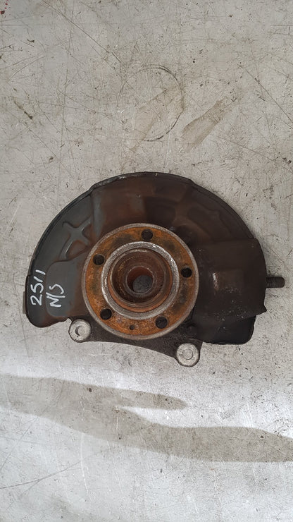 2006 - 2009 Volvo S60  Saloon Left Front Hub Assembly 9461943