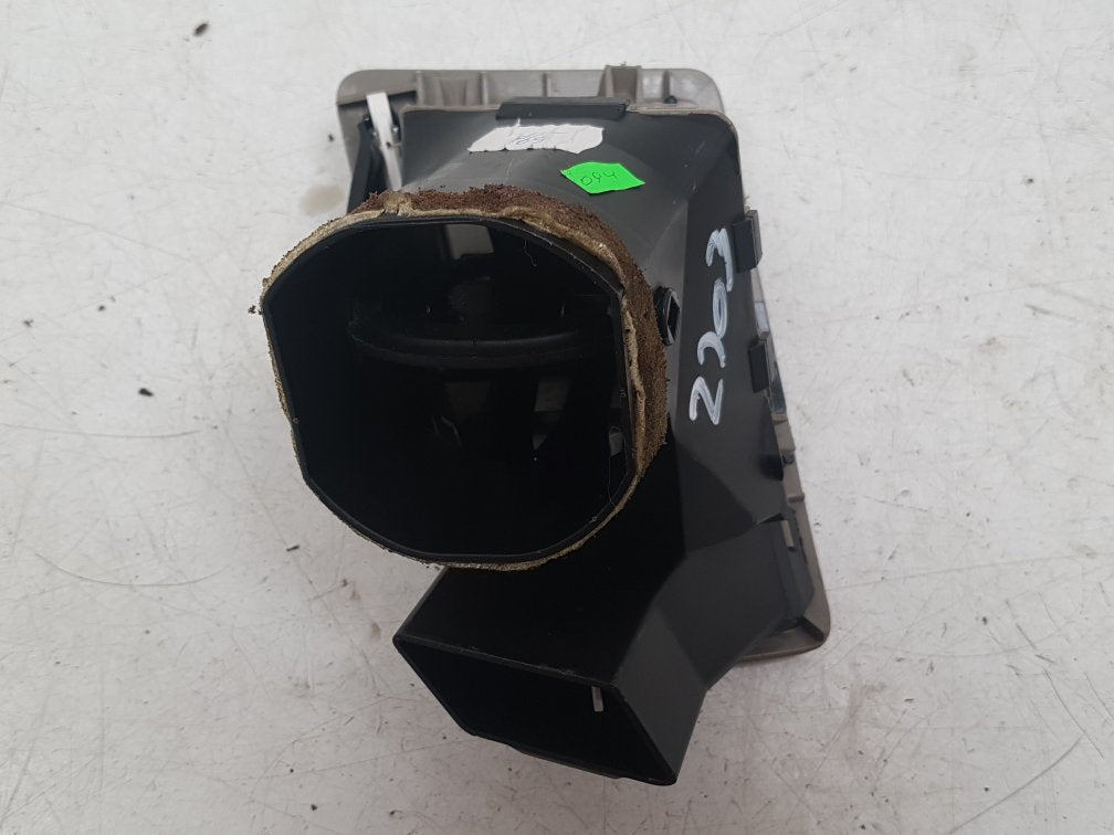 2002 - 2006 Volvo XC90  Estate AIR VENT (DRIVER SIDE FRONT) 3409399