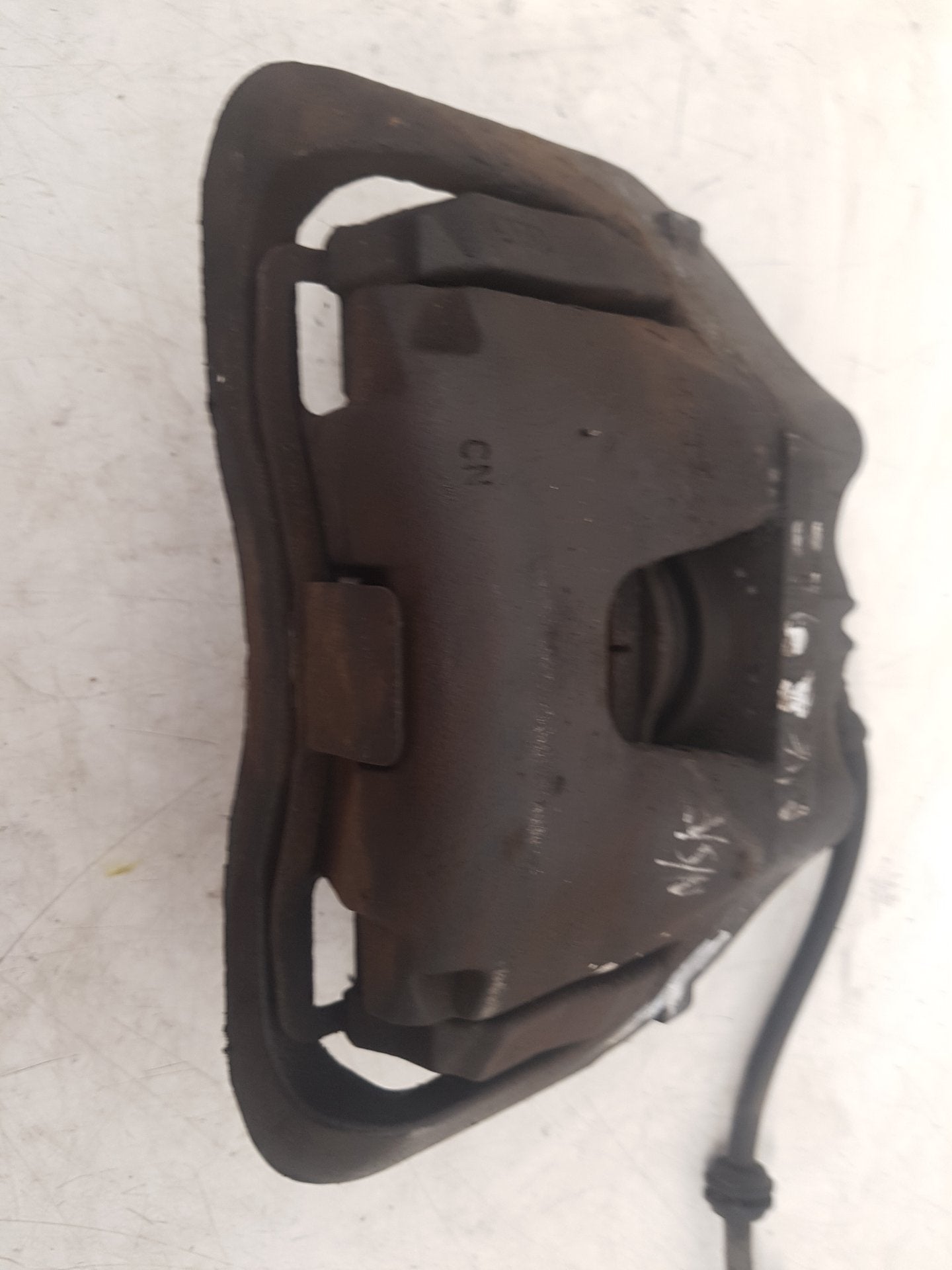 2012 - 2015 Volvo V40  Hatchback Left Front Caliper 36000731