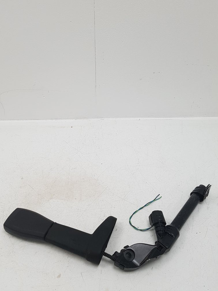 2004 - 2010 Volvo V50   Estate SEAT BELT PRETENSIONER (DRIVER SIDE) 6031762