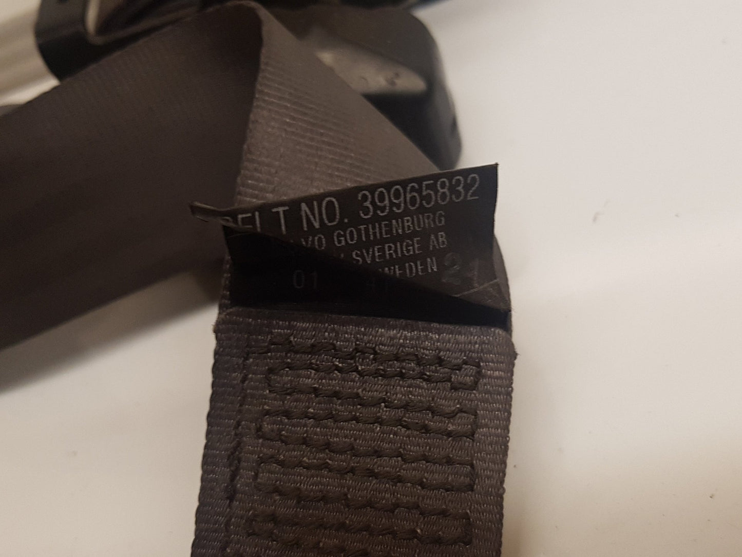 1998 - 2002 Volvo S80   Right Rear Seat belt 39965832