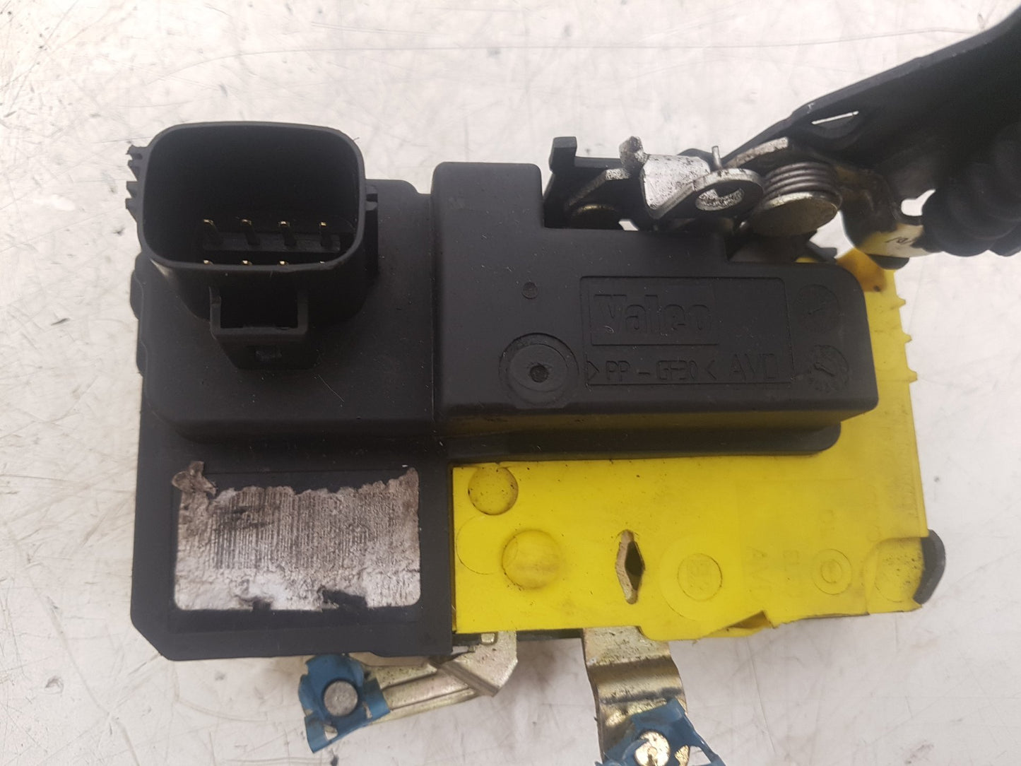2002 - 2006 Volvo XC90  Convertible Right Front Door Lock Actuator