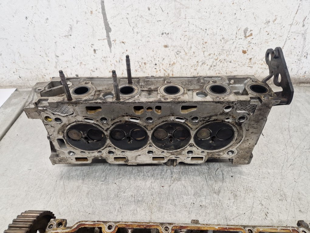 2010 Volvo S40  Saloon CYLINDER HEAD BARE DIESEL 36001473