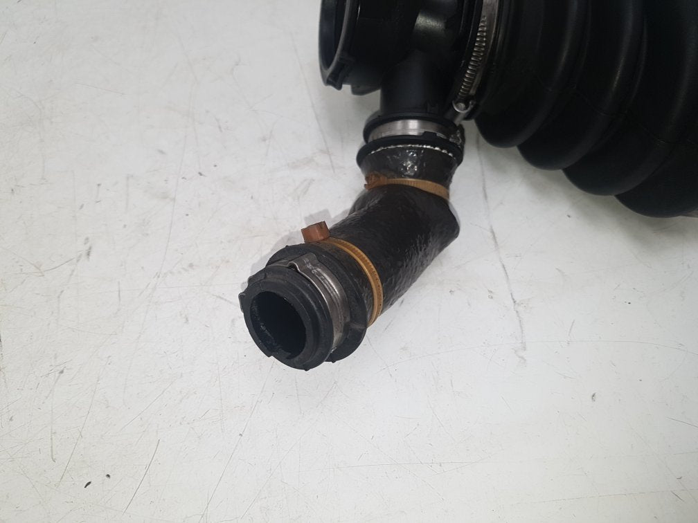 2010 - 2012 Volvo V50   Estate INTAKE HOSE AV61-6C784-AE