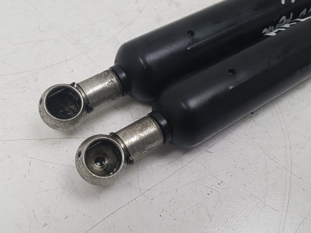 2005 - 2008 Volvo V70  Estate TAILGATE STRUTS (PAIR) 30674494