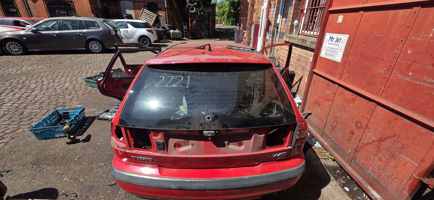 2000 - 2004 Volvo V40  Estate Tailgate 30844361
