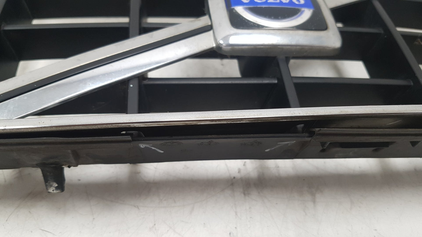 2003 - 2010 Volvo XC90  Estate FRONT GRILL 8620641