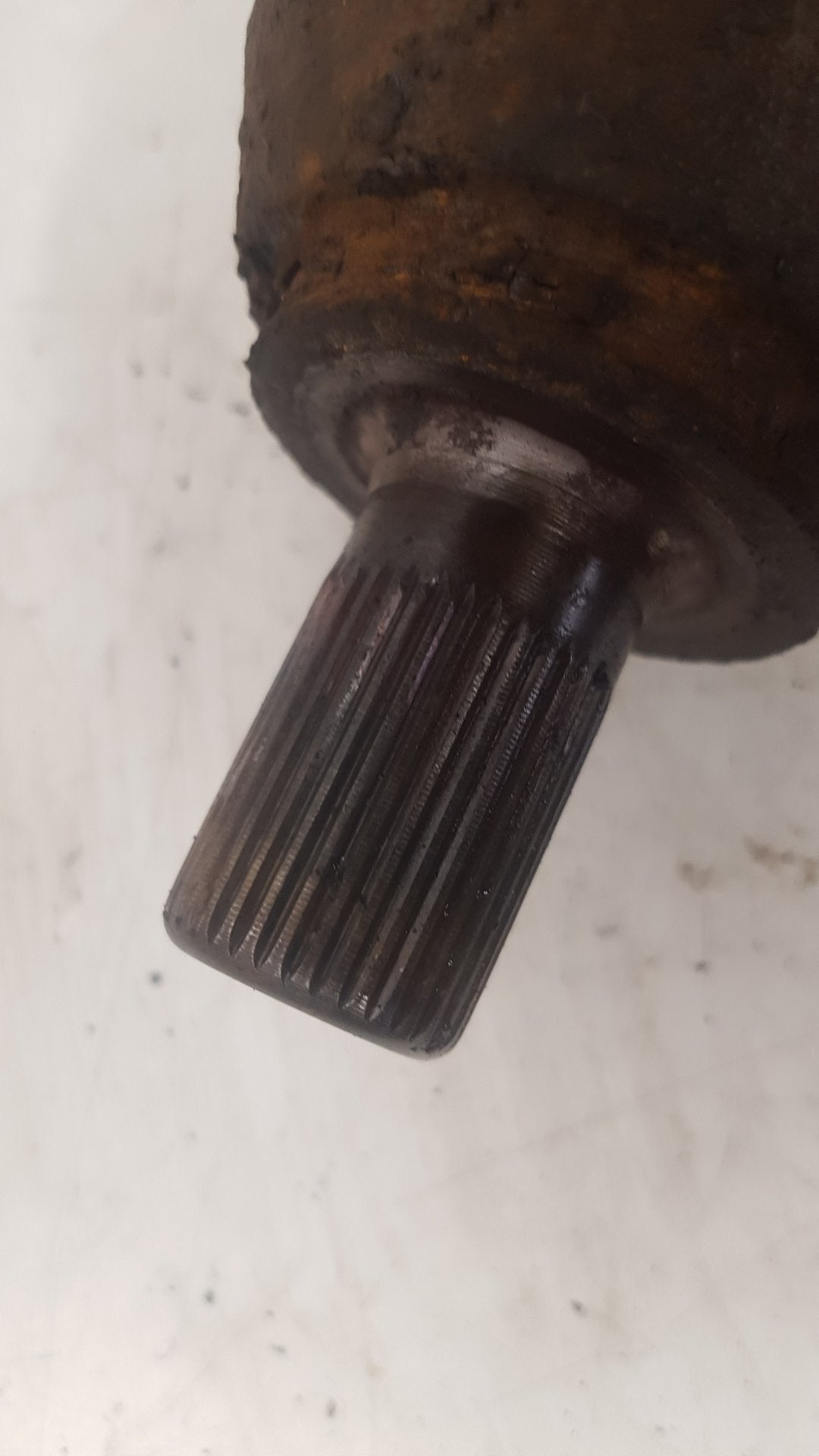 2005 - 2012 Volvo S40  Saloon Driveshaft (Manual) UK Drivers Side Front. 31256933