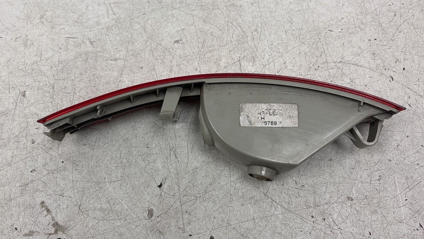 2005 - 2012  Xc90 D5 Se Awd E4 5 Dohc  Estate PASSENGER REAR REFLECTOR 30678970